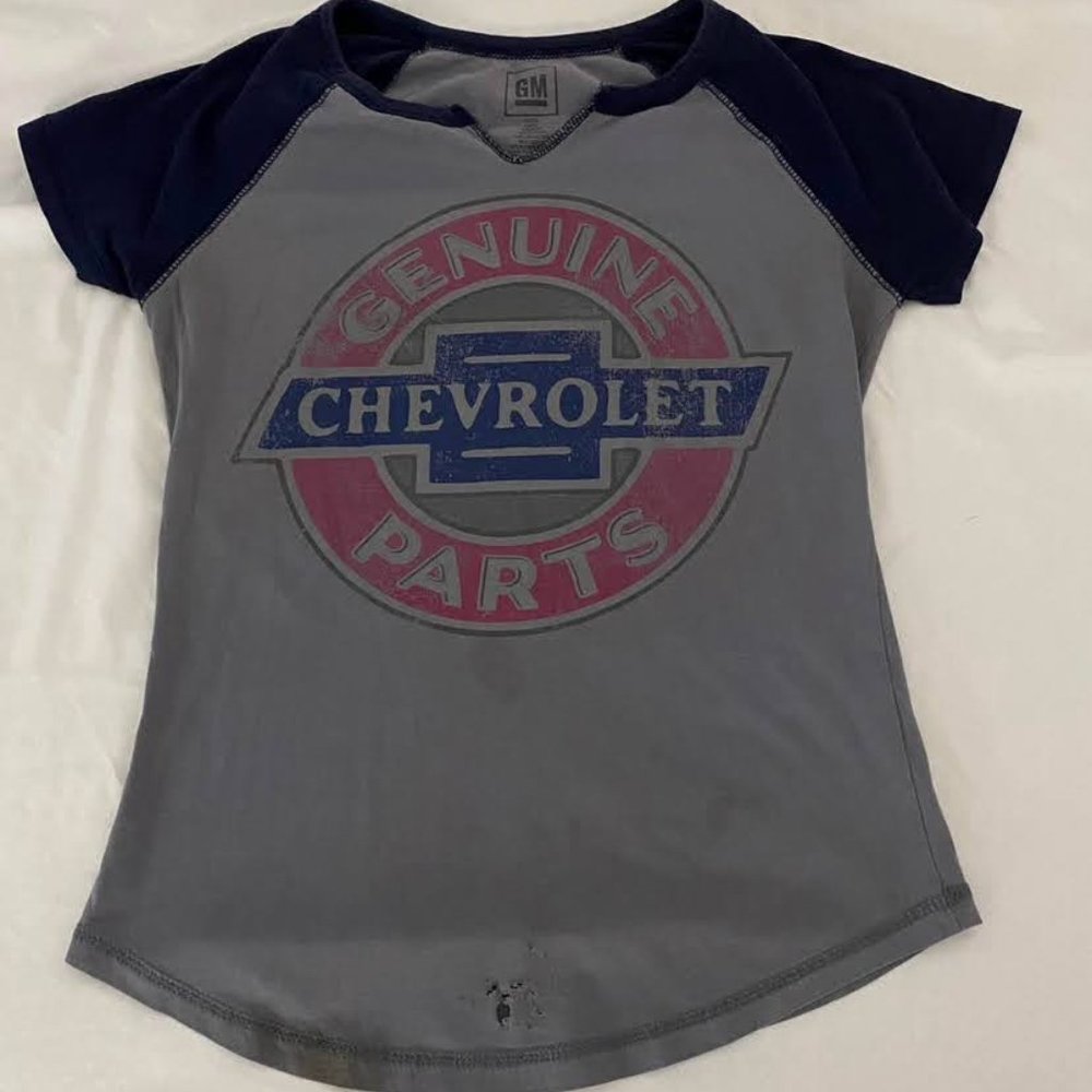 GM Chevrolet graphic tee Size small